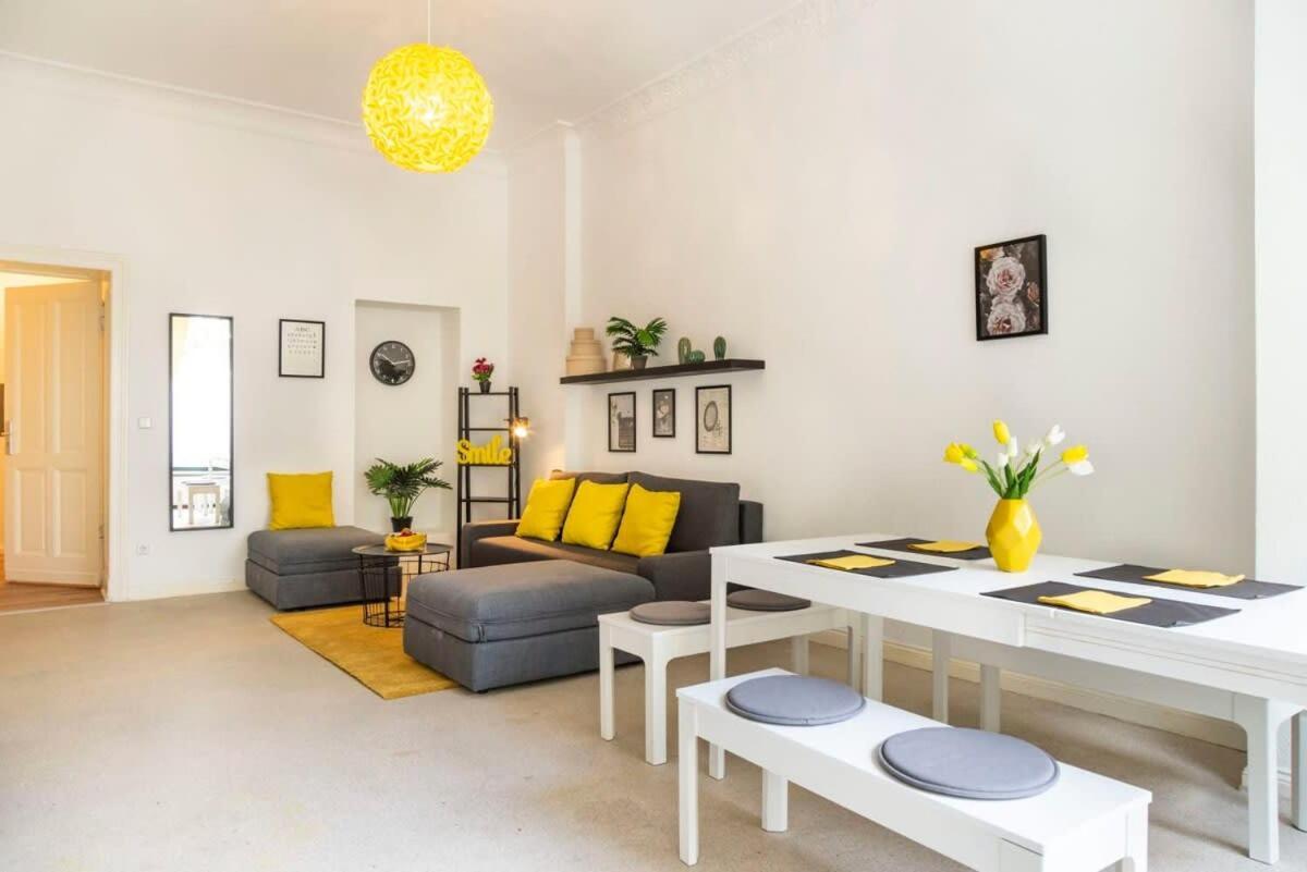 Modern 2 Bedroom Apartment In Berlin Schoeneberg Exterior foto
