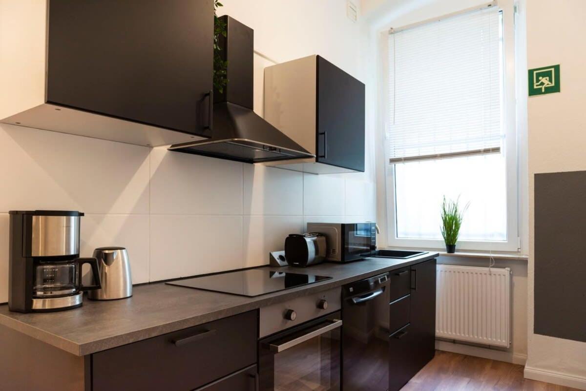Modern 2 Bedroom Apartment In Berlin Schoeneberg Exterior foto